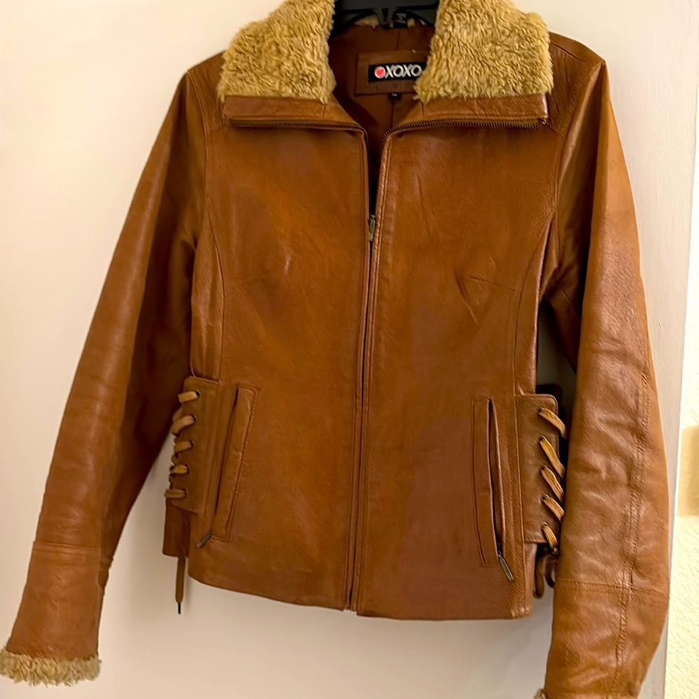 Zipper jacket with fur